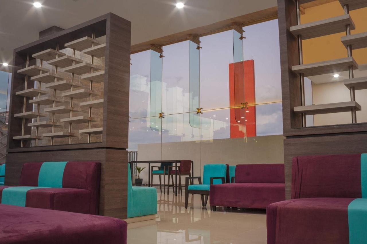 Hotel Kavia Monterrey Exteriér fotografie