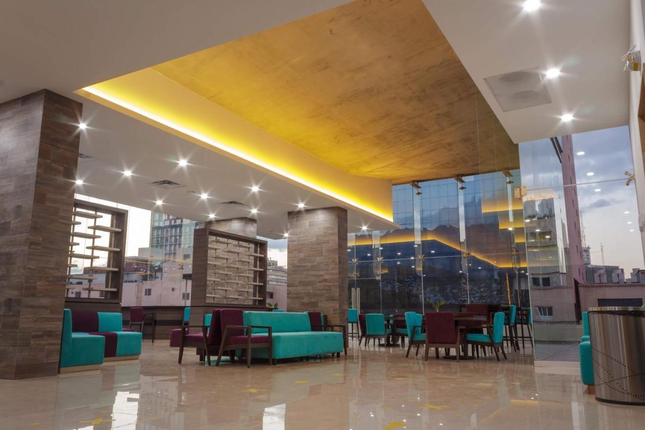 Hotel Kavia Monterrey Exteriér fotografie