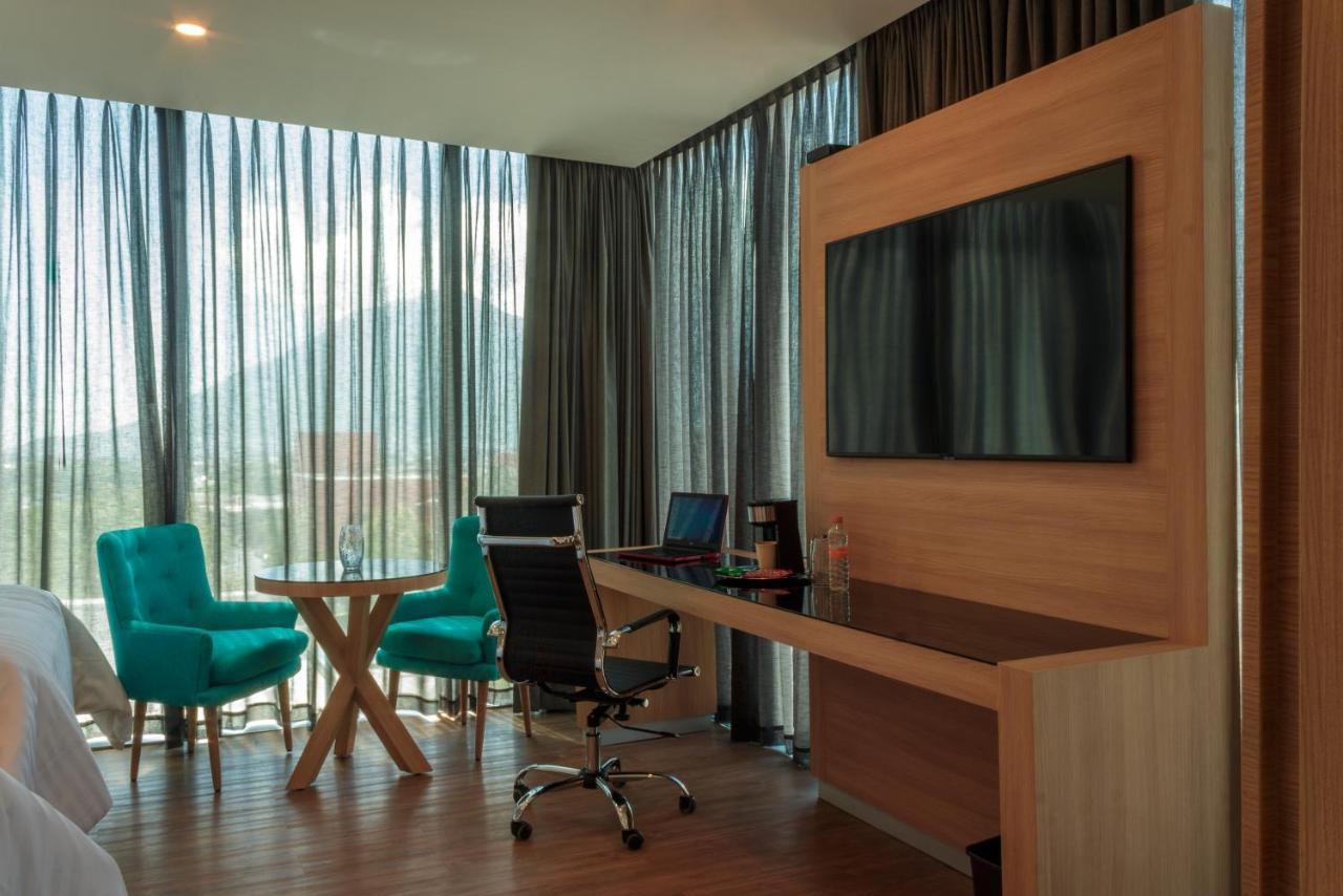 Hotel Kavia Monterrey Exteriér fotografie